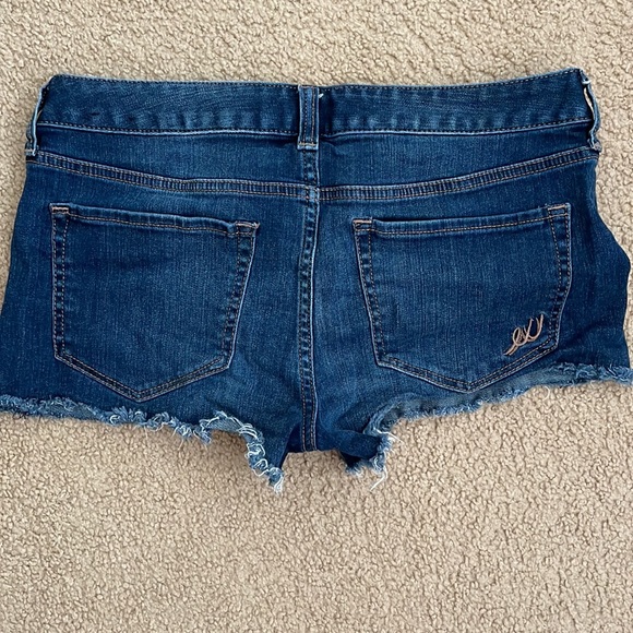 Womens Jean shorts - Picture 2 of 3